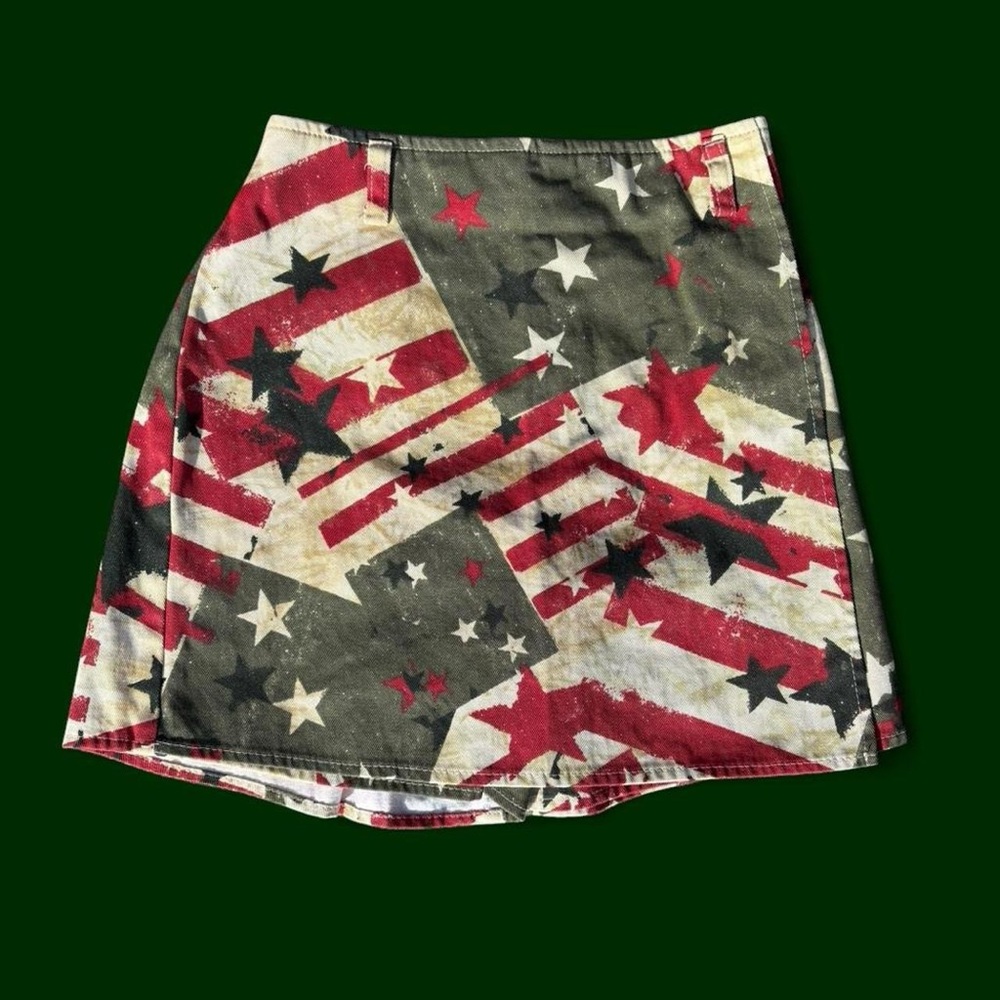 ✨Vintage Amy Byer Distressed Americana Skort✨